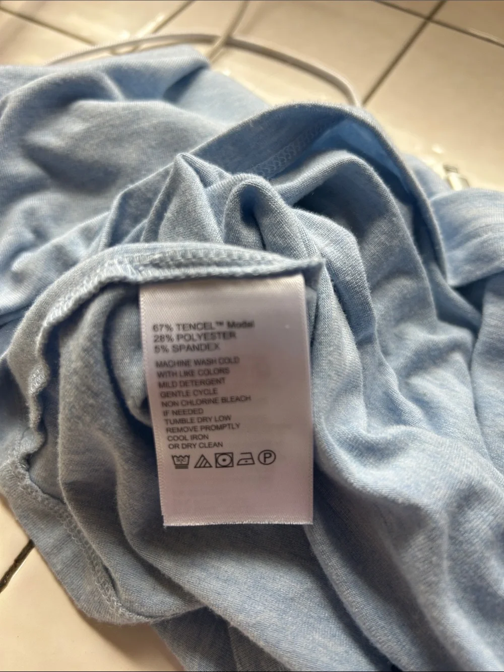 Tommy Bahama Women’s Large Light Blue Modal Blend Cuffed Sleeve Soft T-Shirt - Picture 5 of 5